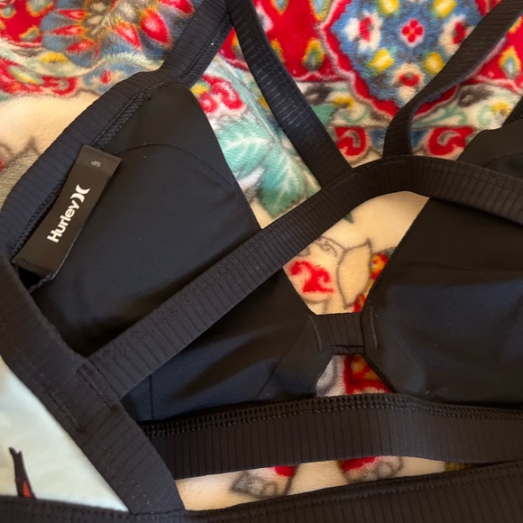 Hurley bikini top. - Picture 5 of 6